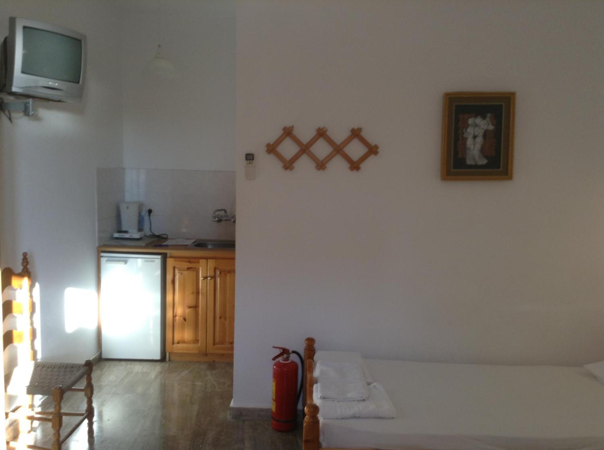 Mpaliaka Myrsini Apartman Míthimna Szoba fotó